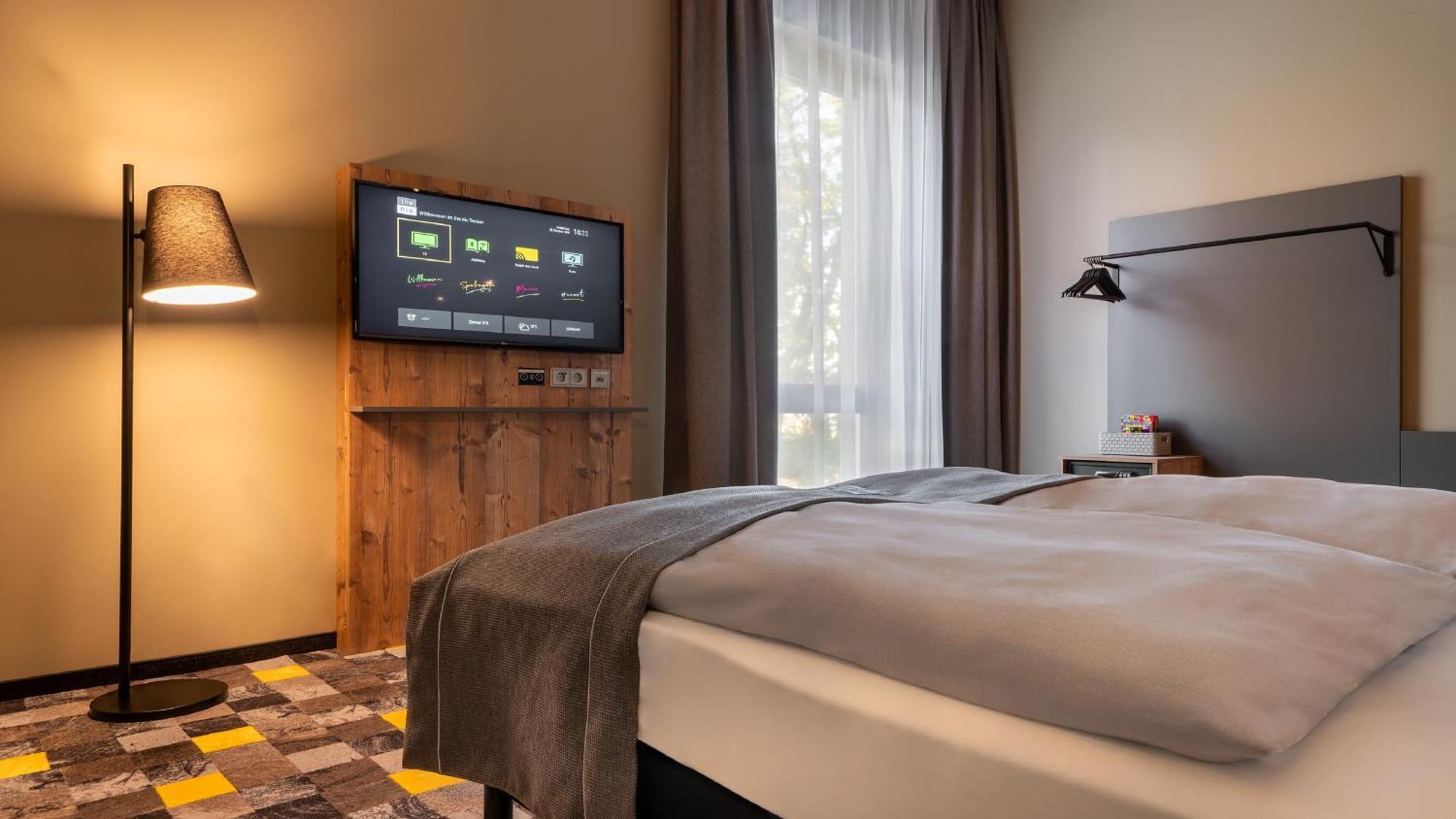 Holiday Inn - The Niu, Timber Esslingen By Ihg Esslingen am Neckar Dış mekan fotoğraf